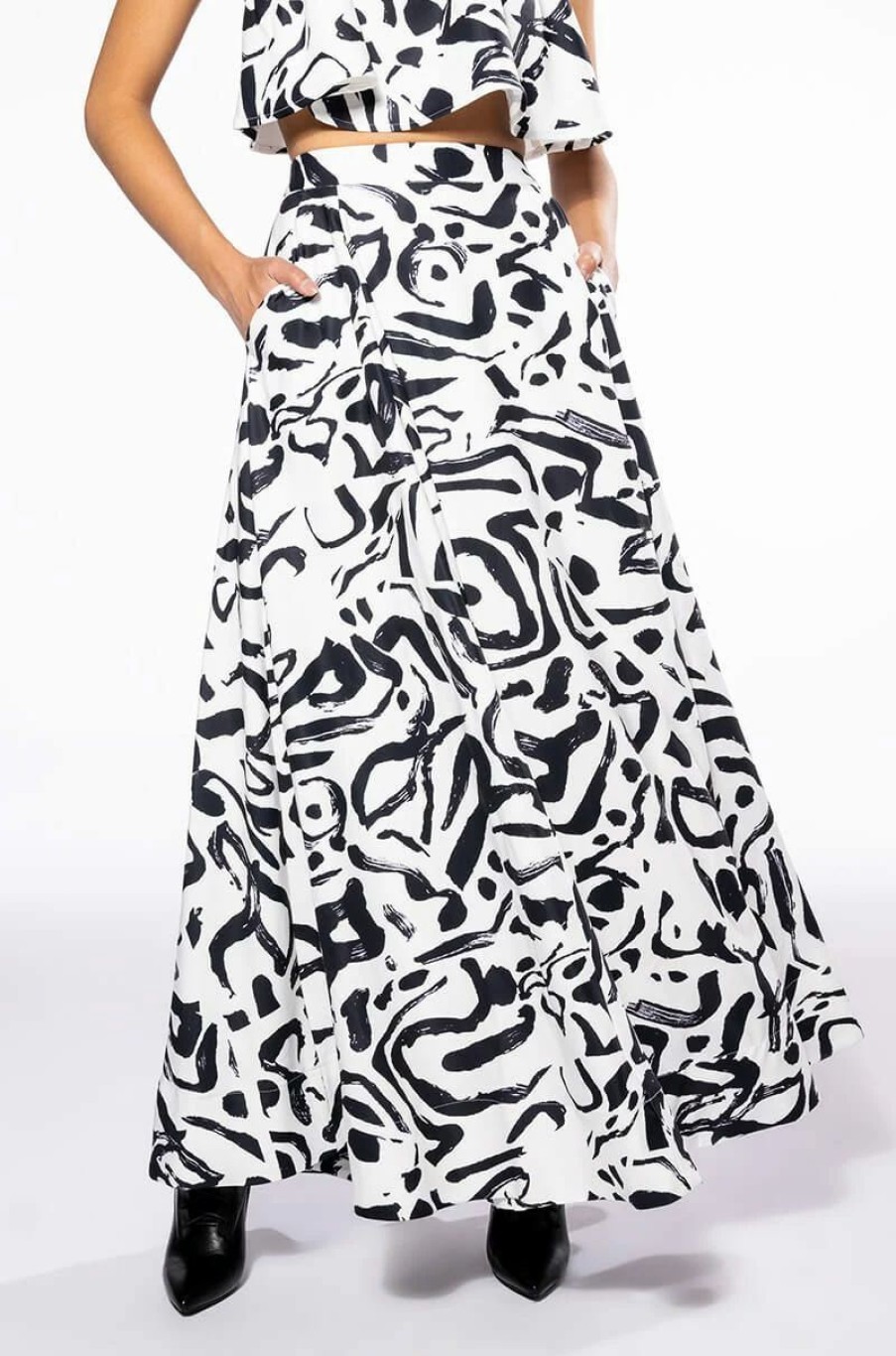 Two Piece Sets * | Dali'S Muse Bandeau Abstract Maxi Skirt White Black